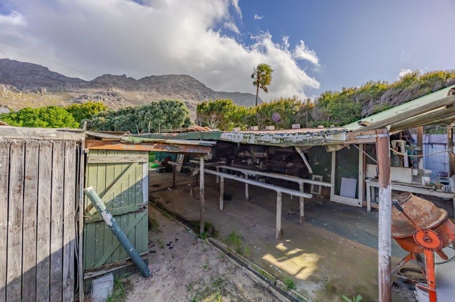 3 Bedroom Property for Sale in Lakeside Western Cape